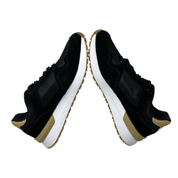 Athletic_Shoes